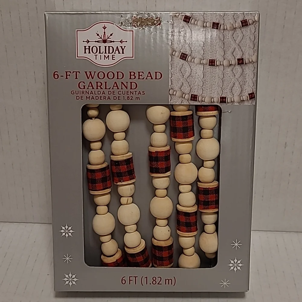 NWOT Holiday Time Natural Wood and Plaid Bead Garland